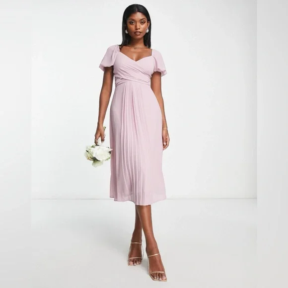 princess polly baby blue dress Bridesmaid Dress Images – Browse 67,653 Stock Photos, Vectors, and Video main image 0